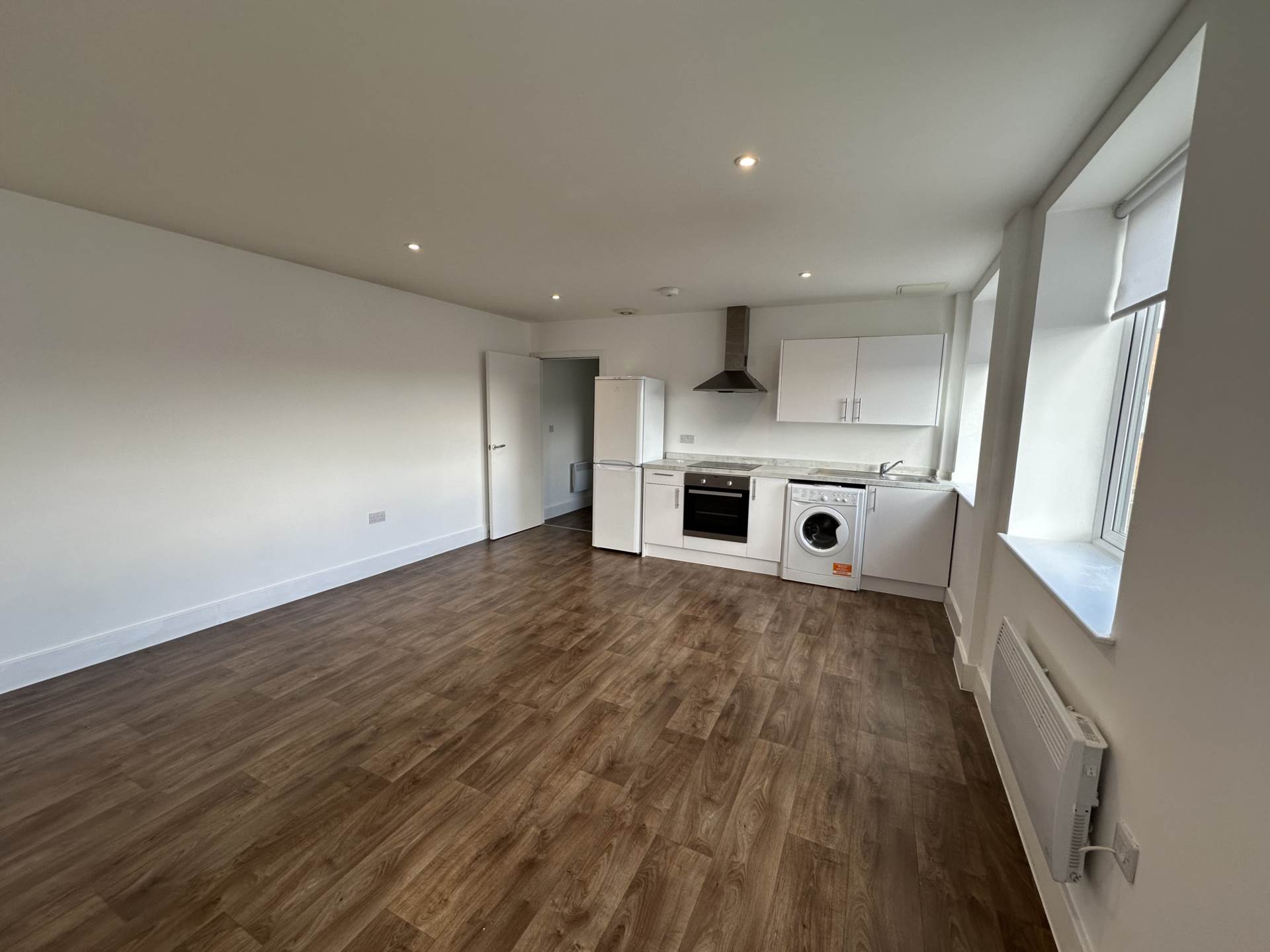 20 Crown House, Banbury, Image 1