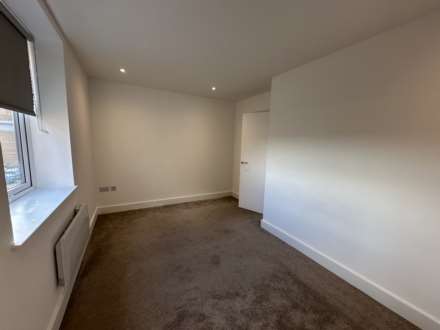 20 Crown House, Banbury, Image 4