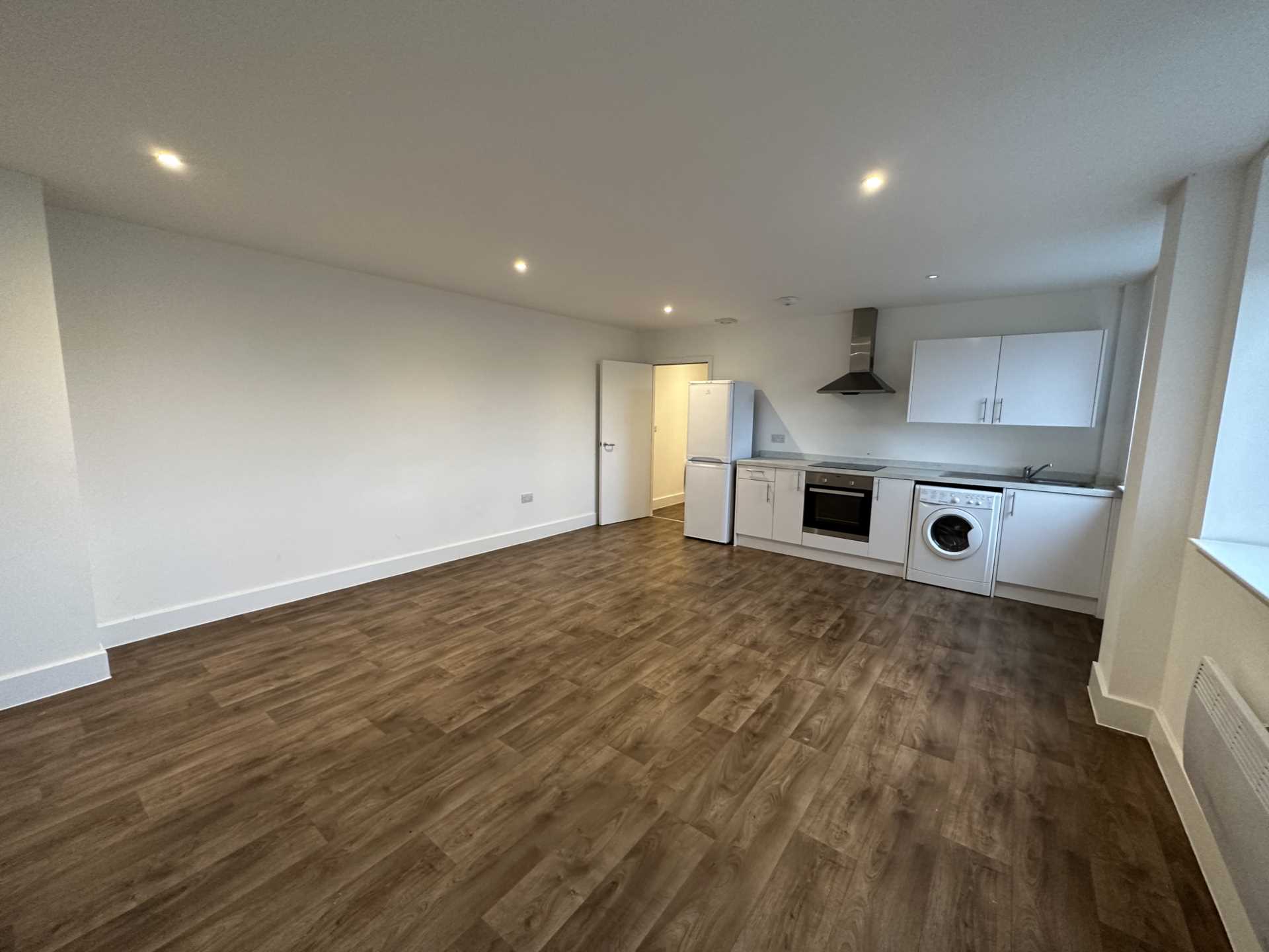 35 Crown House, Banbury, Image 1
