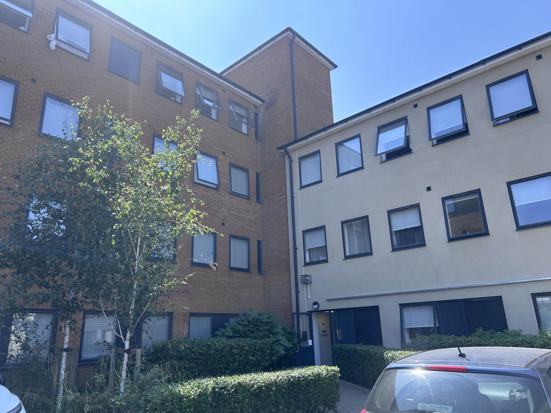 38 Crown House, Banbury, Image 1