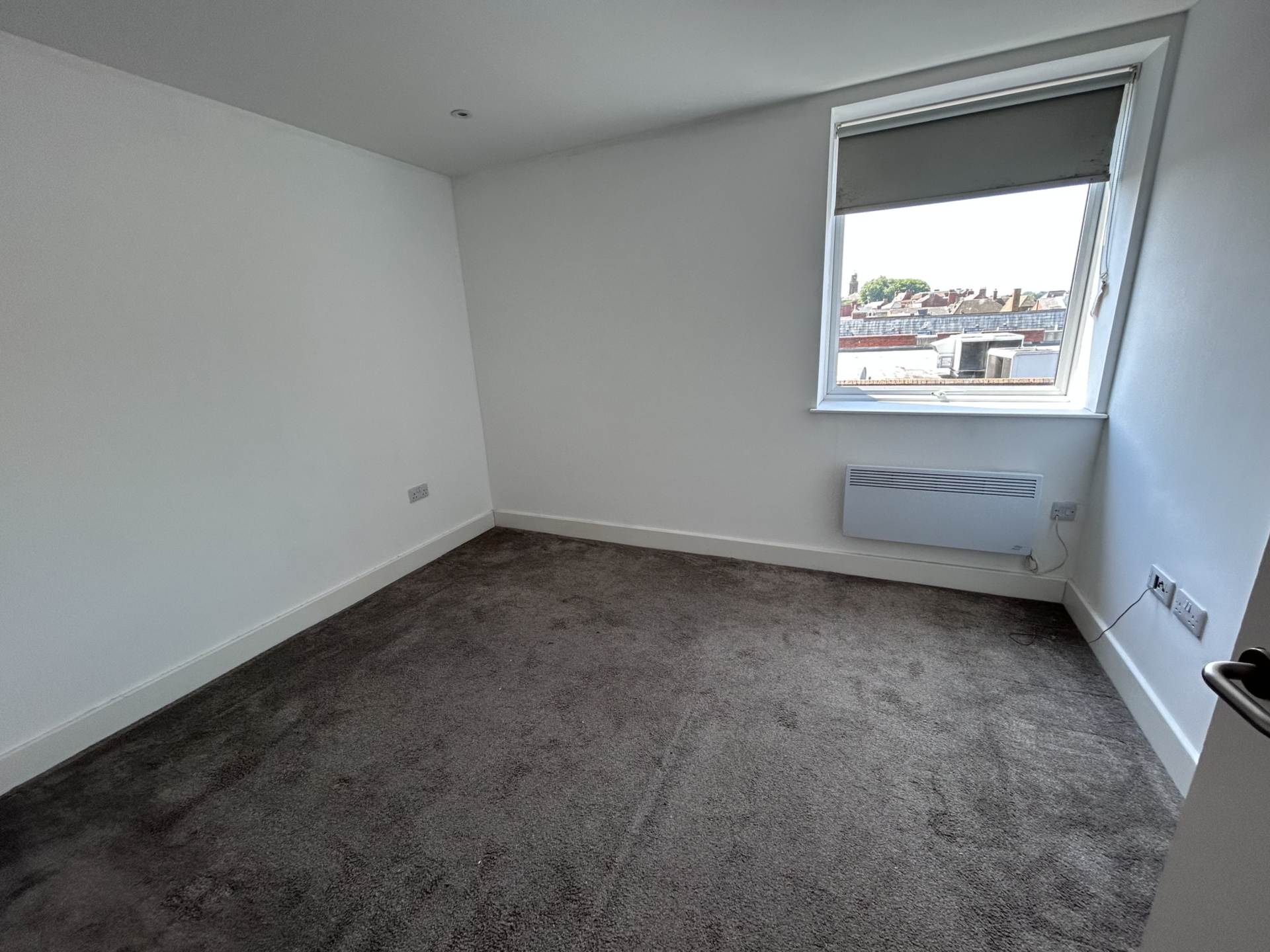 38 Crown House, Banbury, Image 3