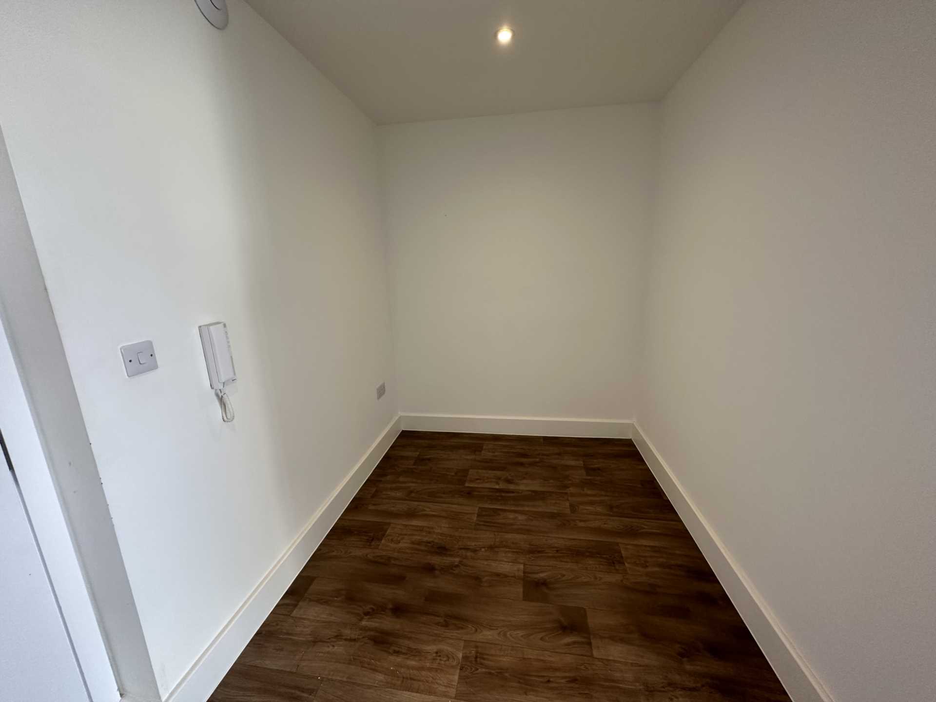 38 Crown House, Banbury, Image 5
