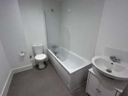 38 Crown House, Banbury, Image 6