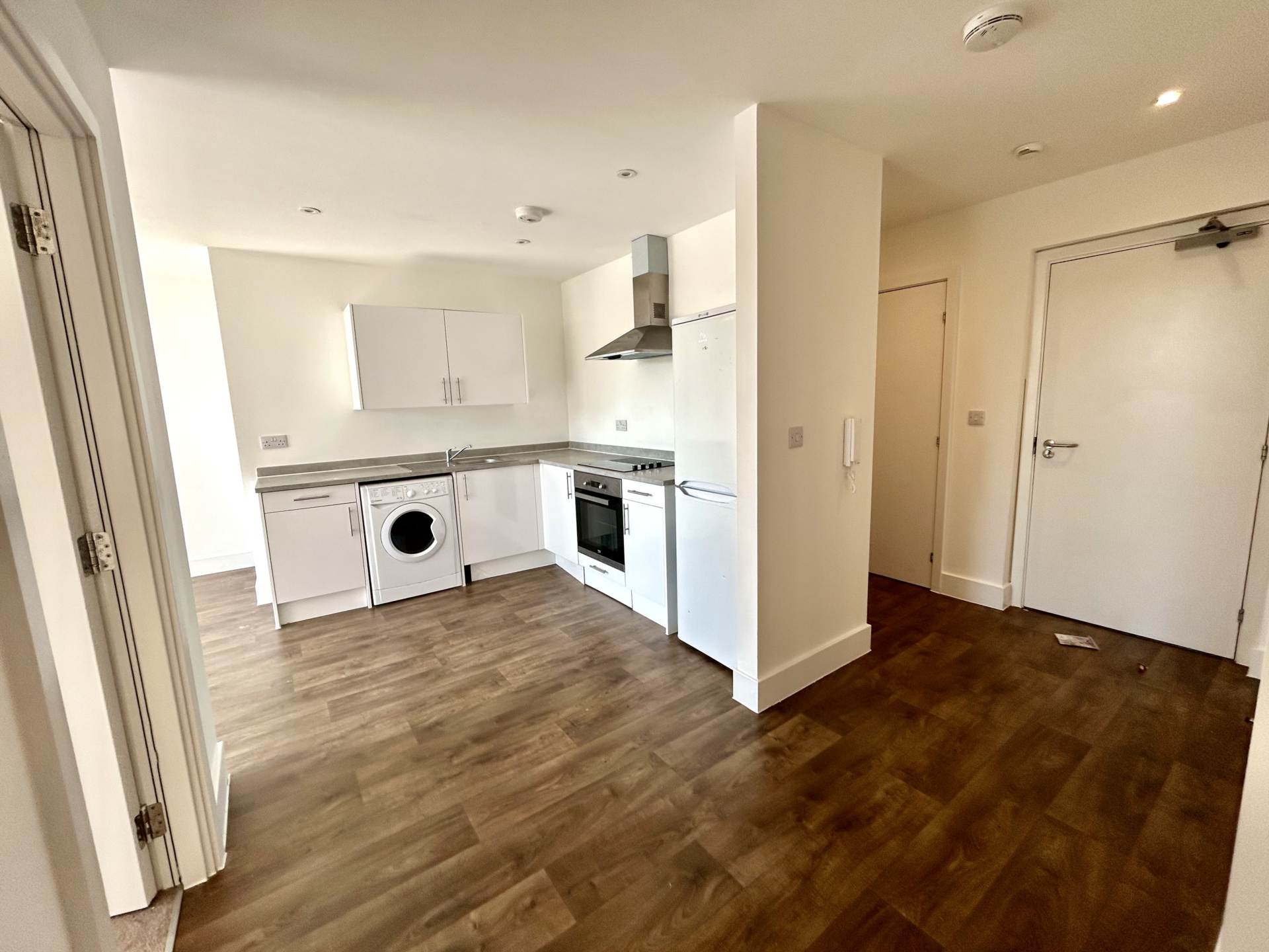 47 Crown House, Banbury, Image 2