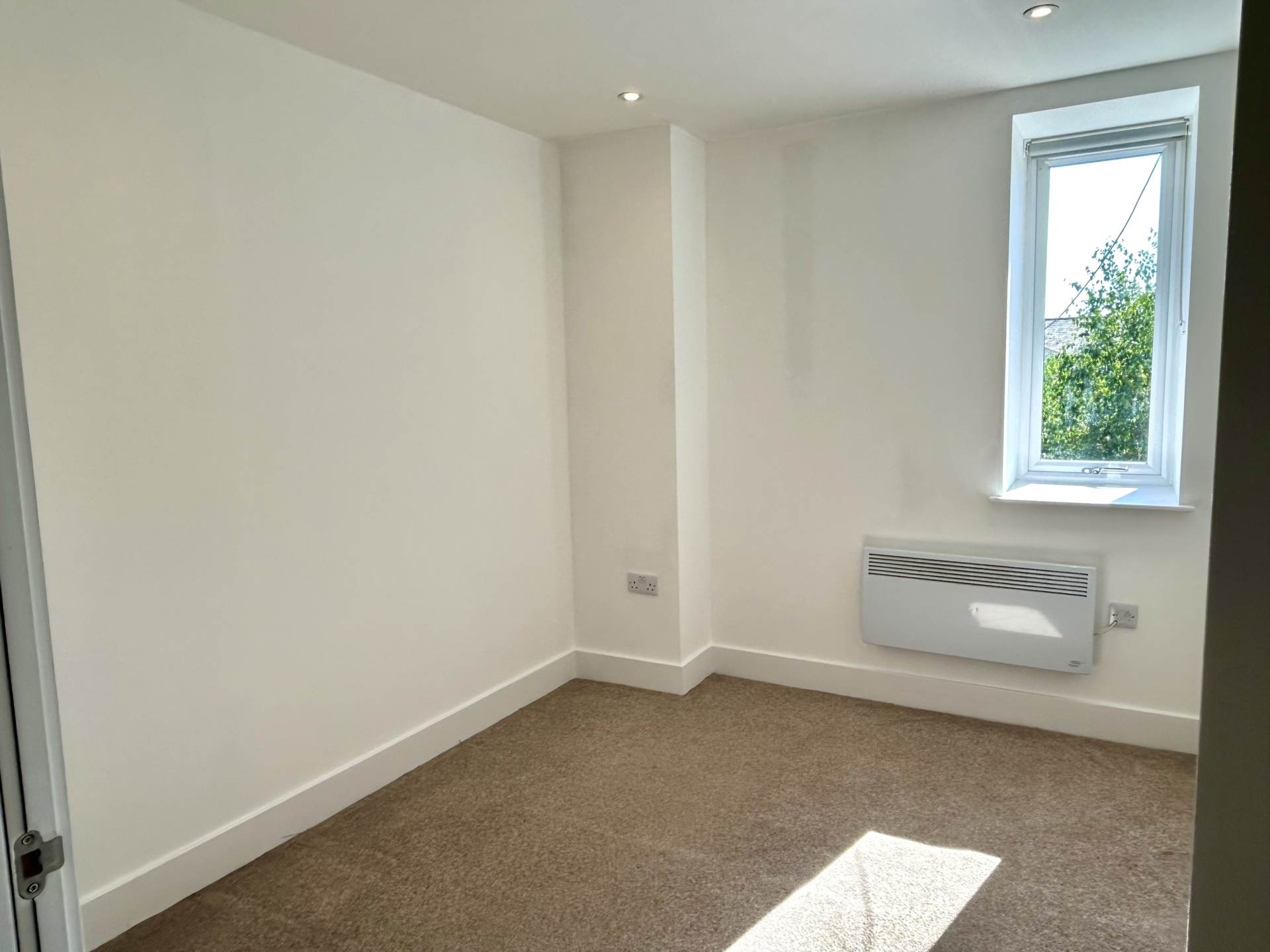 47 Crown House, Banbury, Image 6
