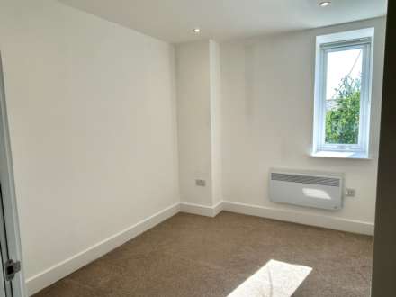 47 Crown House, Banbury, Image 6