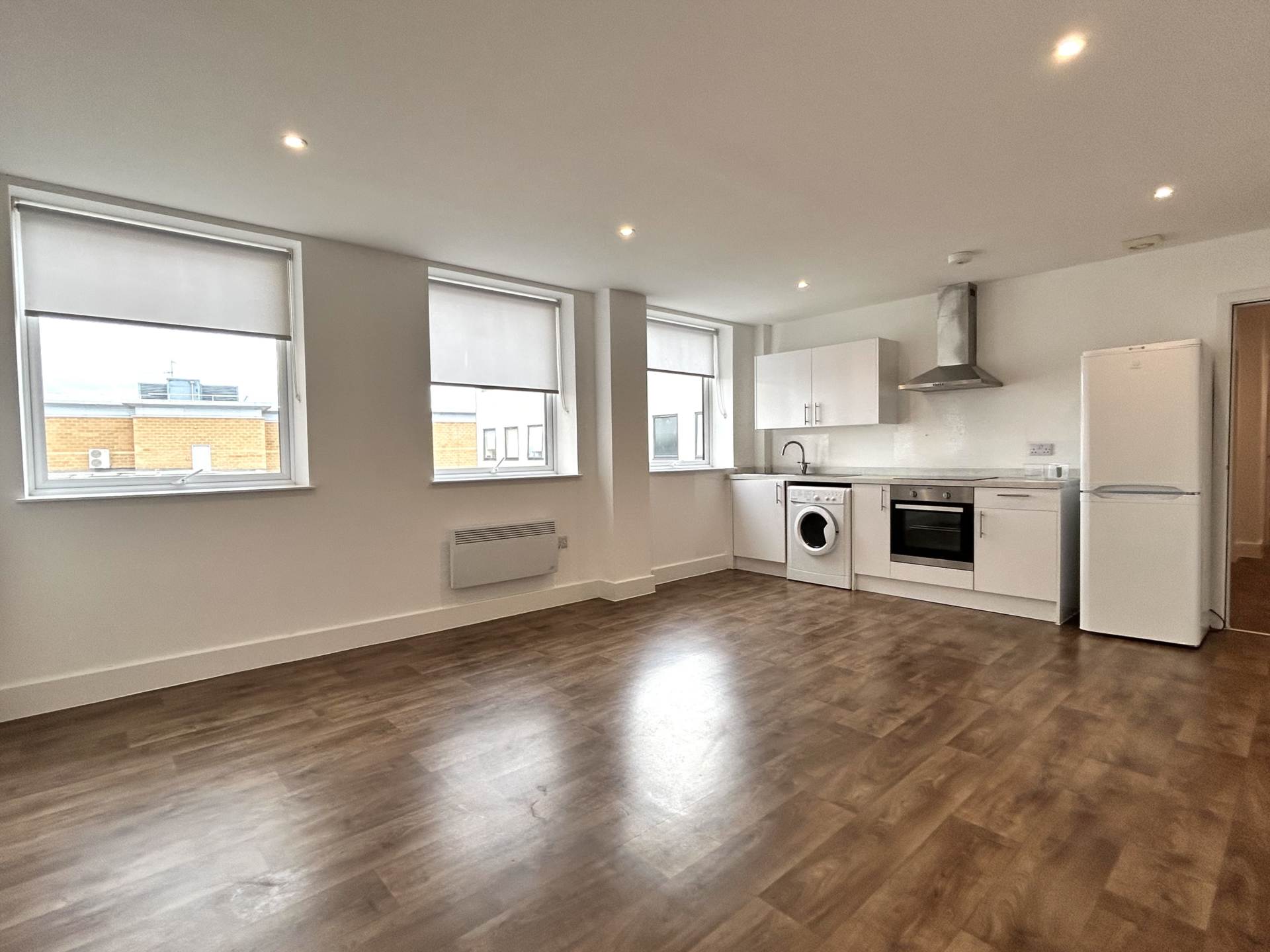 34 Crown House, Image 2