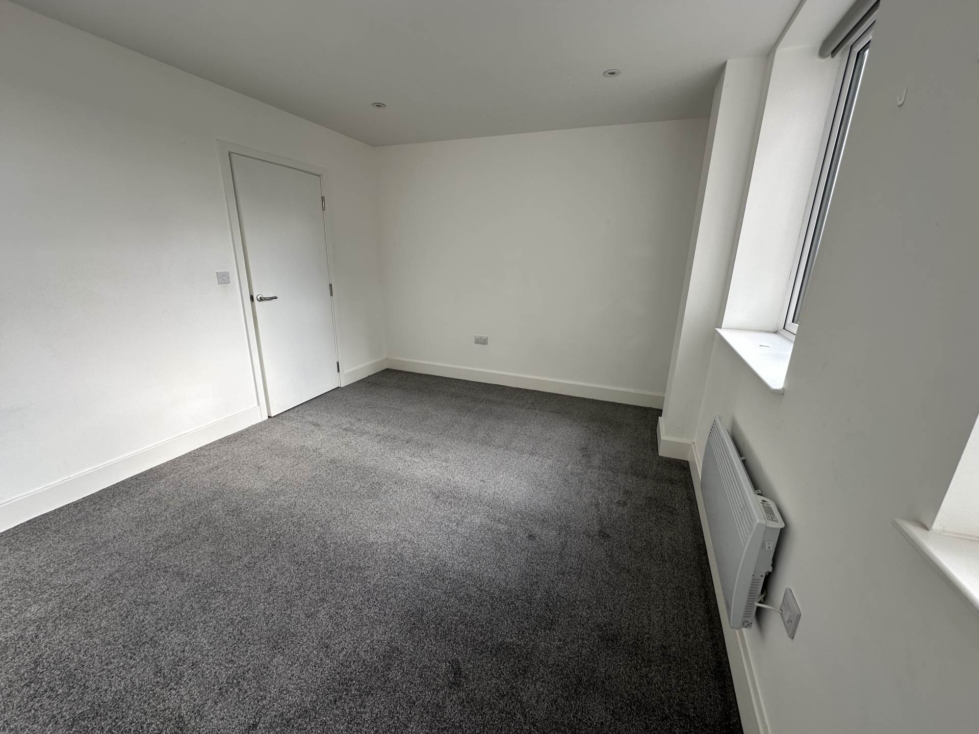 34 Crown House, Image 6