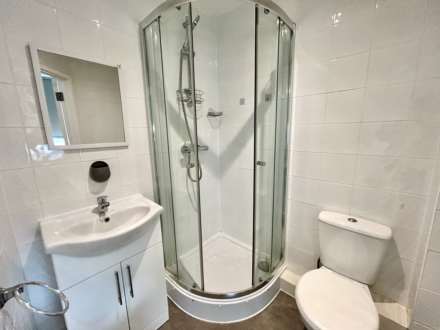 34 Crown House, Image 5