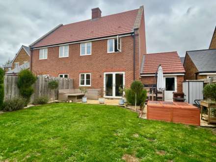 Cotefield Drive, Bodicote, Image 11