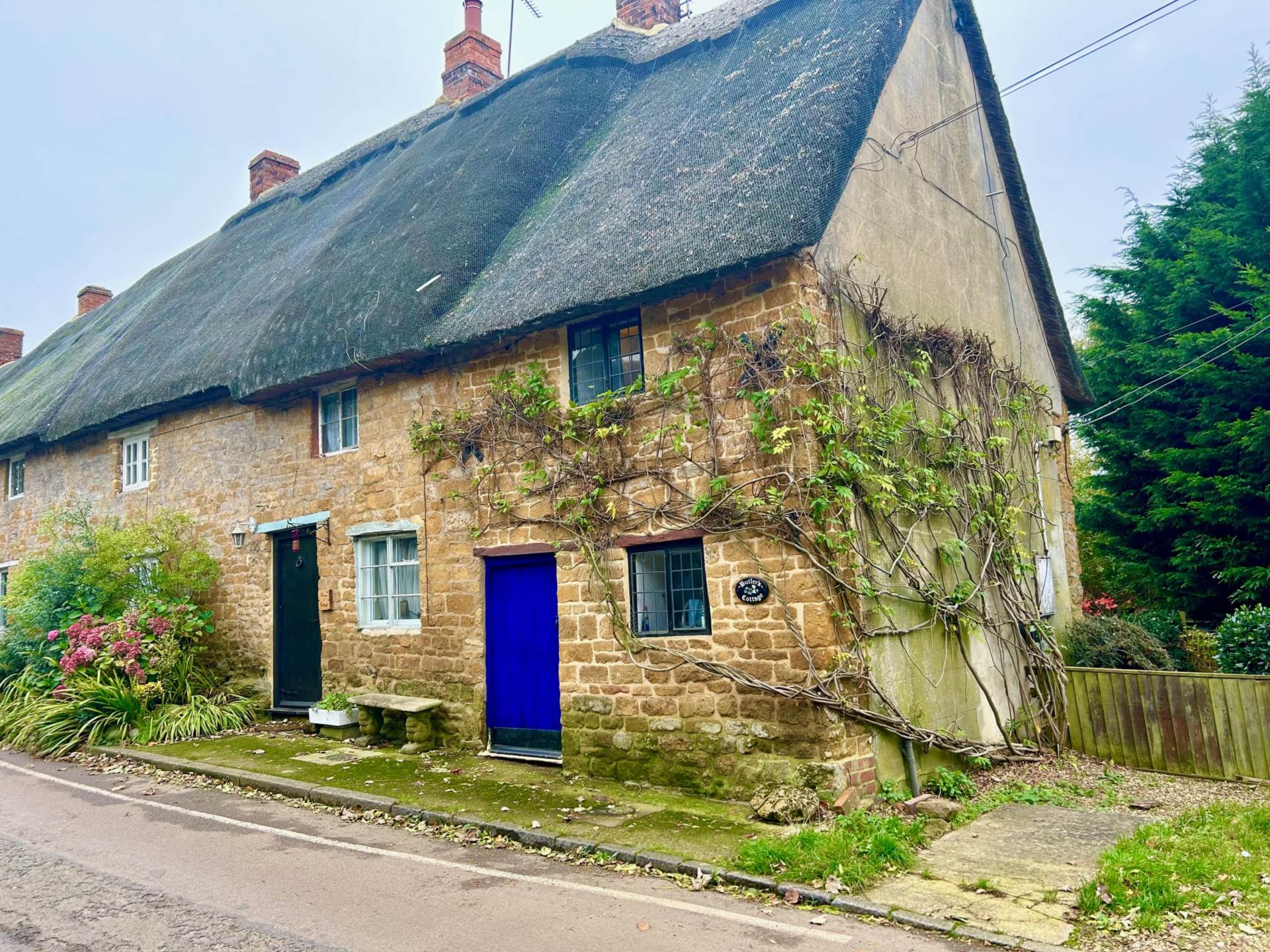 Butlers Cottage, Mollington, Image 1