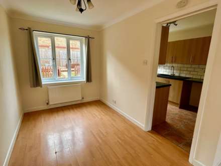 Frensham Close, Banbury, Image 3