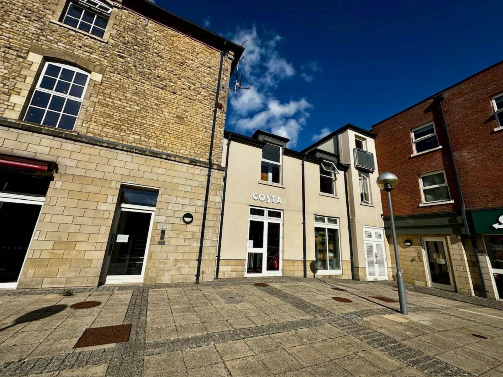 Burgess Square, Brackley, Image 1