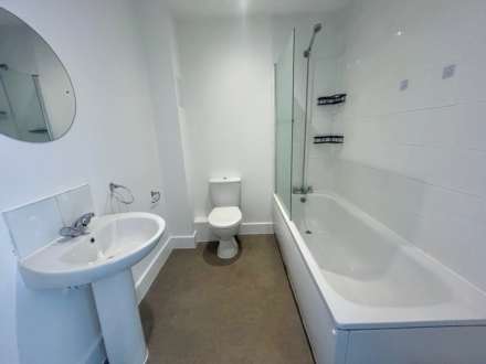 44 Crown House, Banbury, Image 6