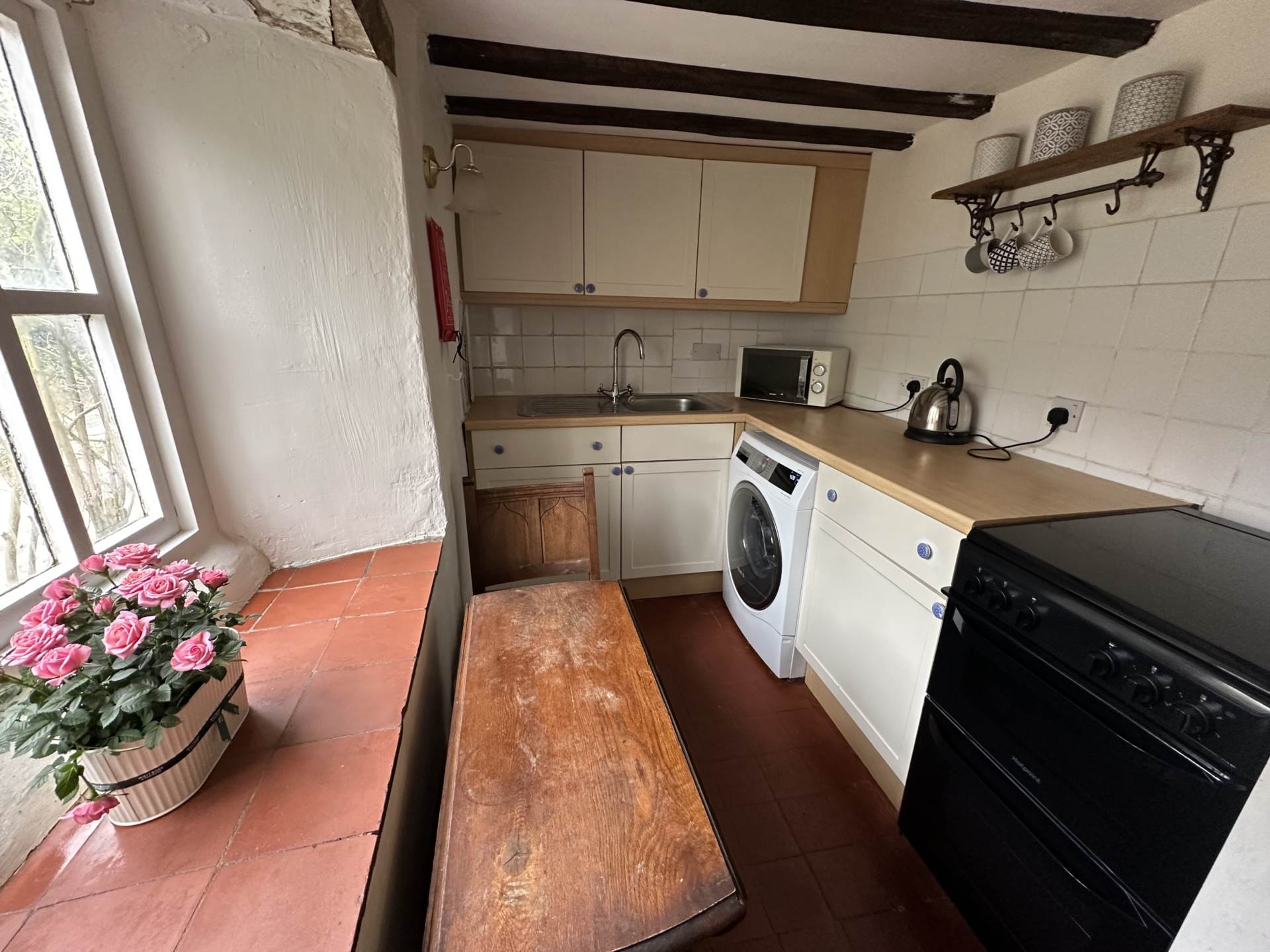 Stone's Throw Cottage, Mollington, Image 10