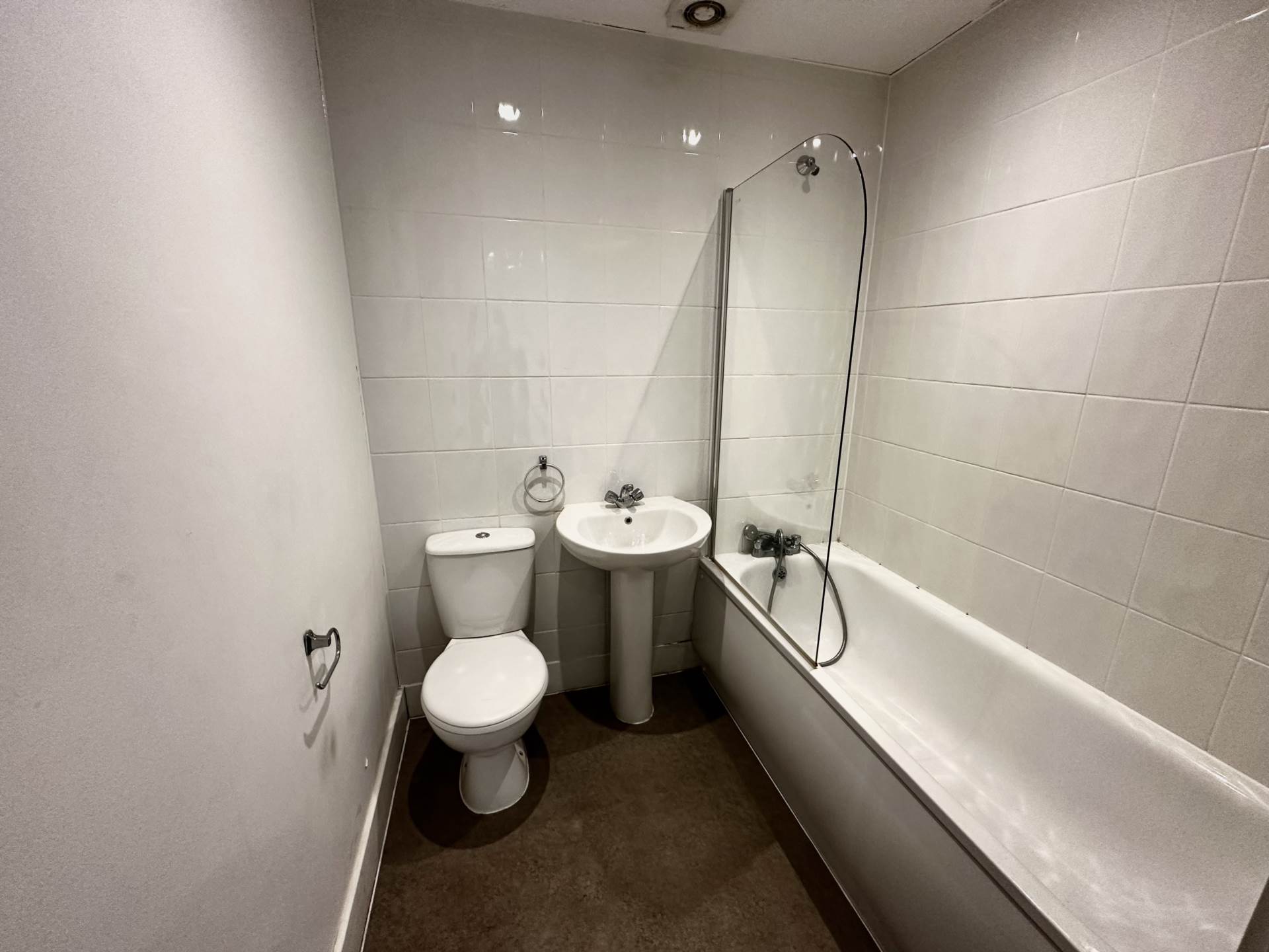 48 Crown House, Banbury, Image 5