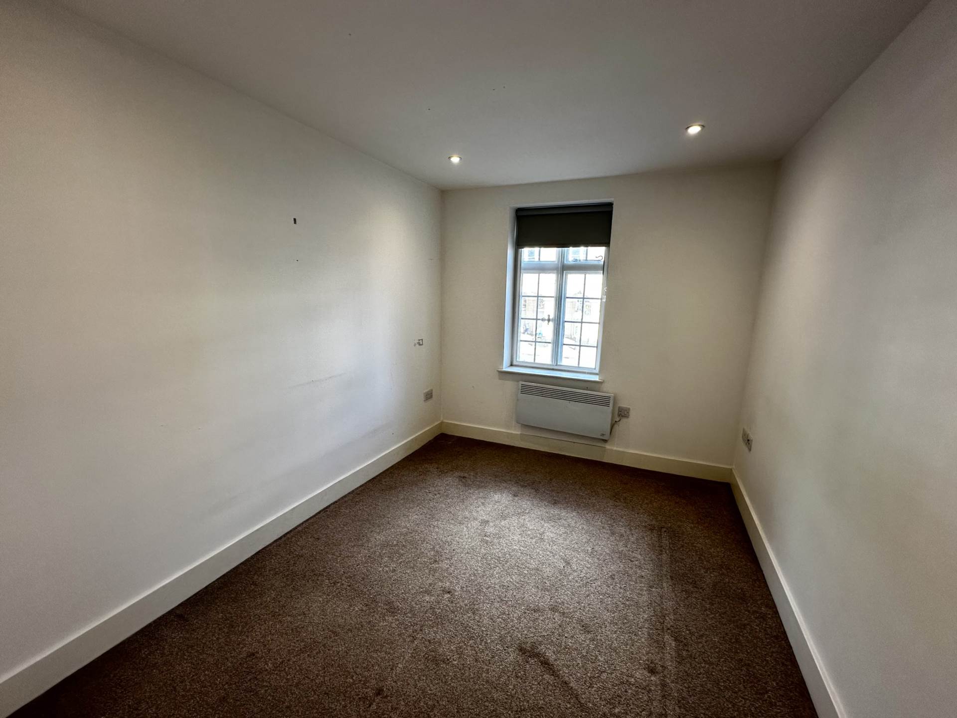 48 Crown House, Banbury, Image 6
