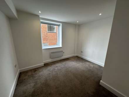 Crown House, Banbury Town Centre, Image 3