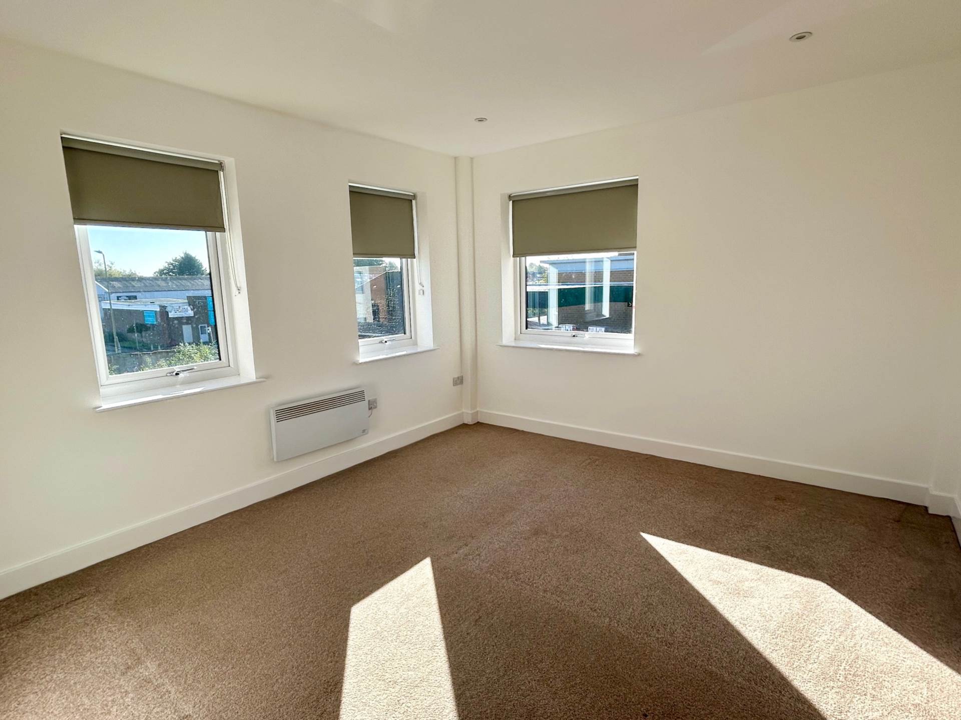 24 Crown House, Image 5
