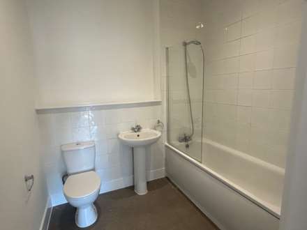 24 Crown House, Image 7