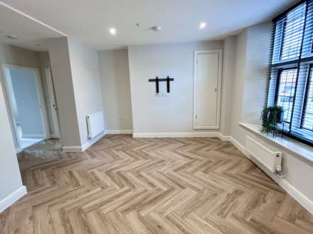 The Courts, Warwick Road., Image 5