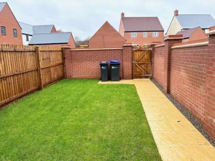 Field View, Brackley, Image 9