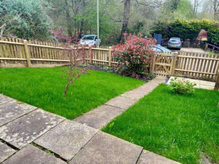 The Camellias, Banbury, Image 10