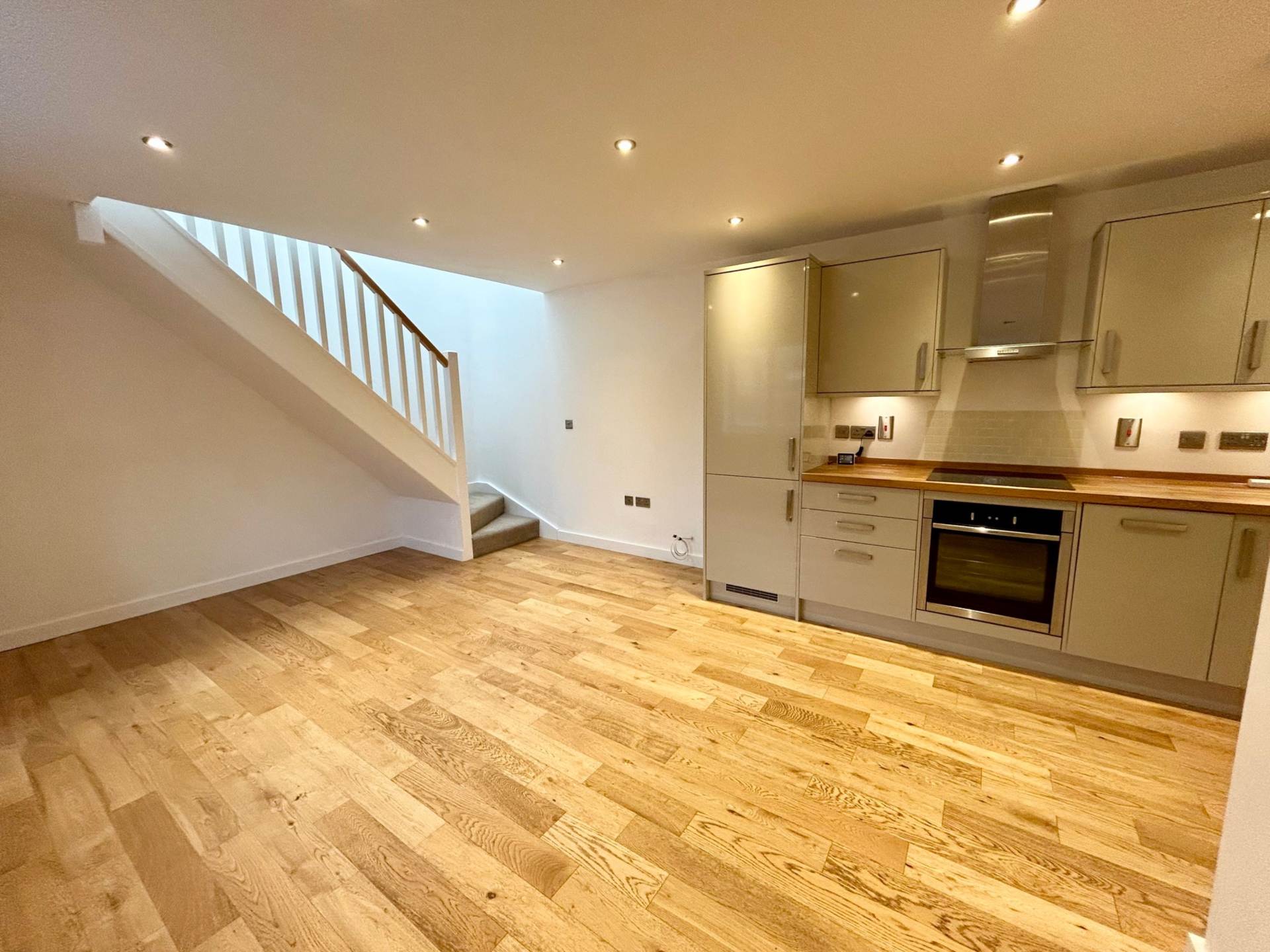 Halls Lane, Brackley, Image 3