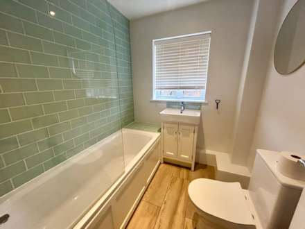 Mallards Way, Image 12