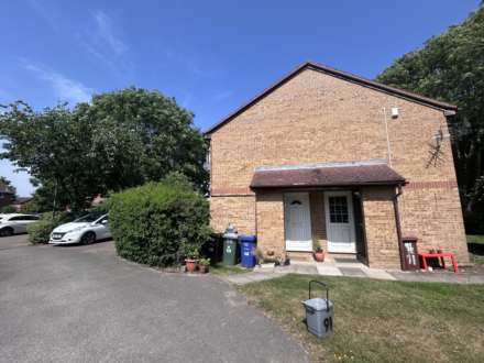 Moor Pond Close, Bicester, Image 6