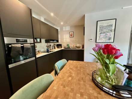 The Courts, Warwick Road., Image 5