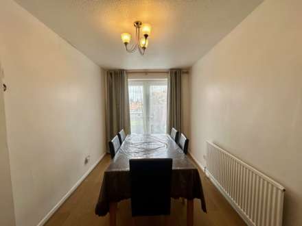 Goodrington Close, Banbury, Image 4