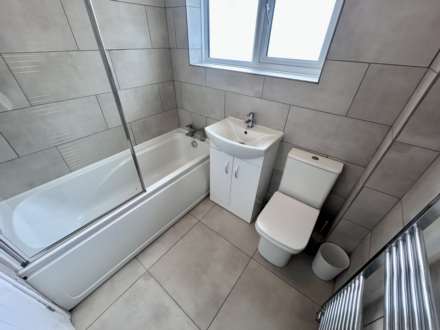 Maple Close, Banbury, Image 12