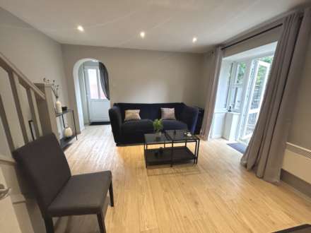 Canterbury Close, Banbury, Image 2