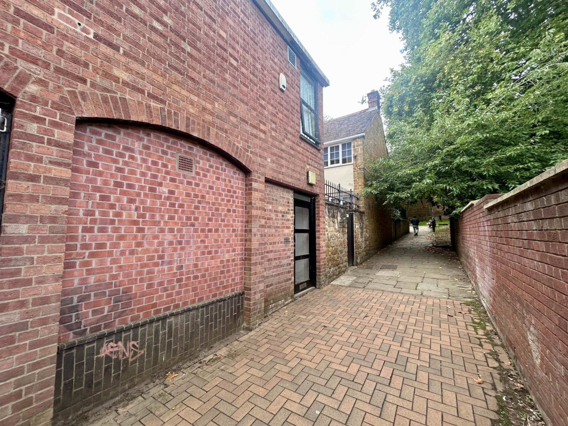 Church Walk, Banbury, Image 1