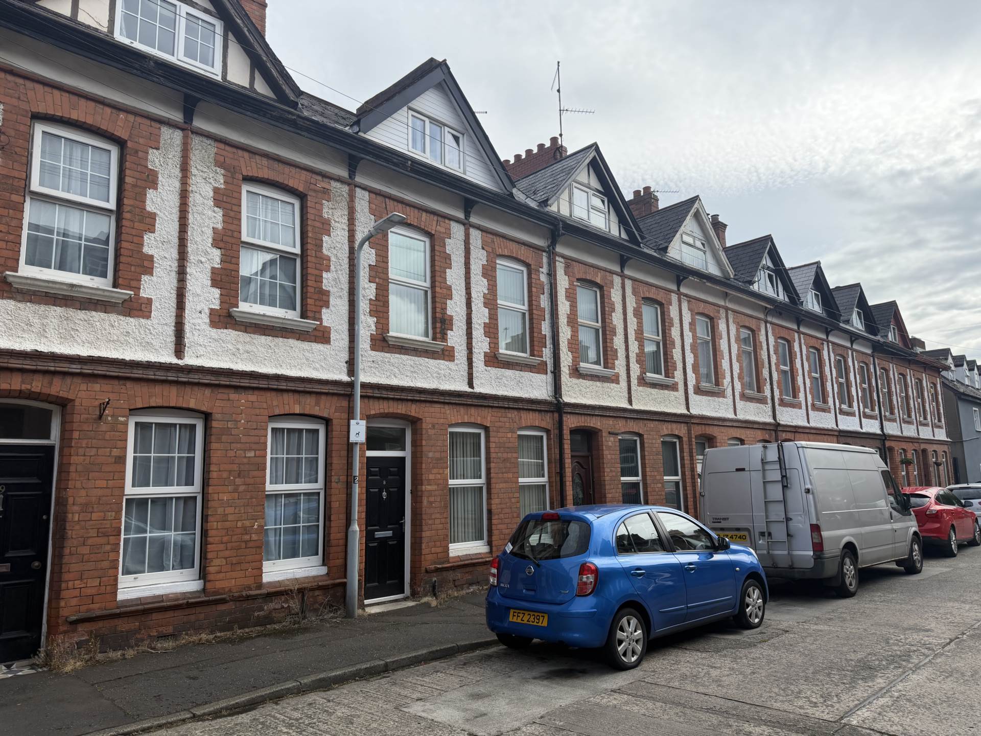 8 Jocelyn Gardens