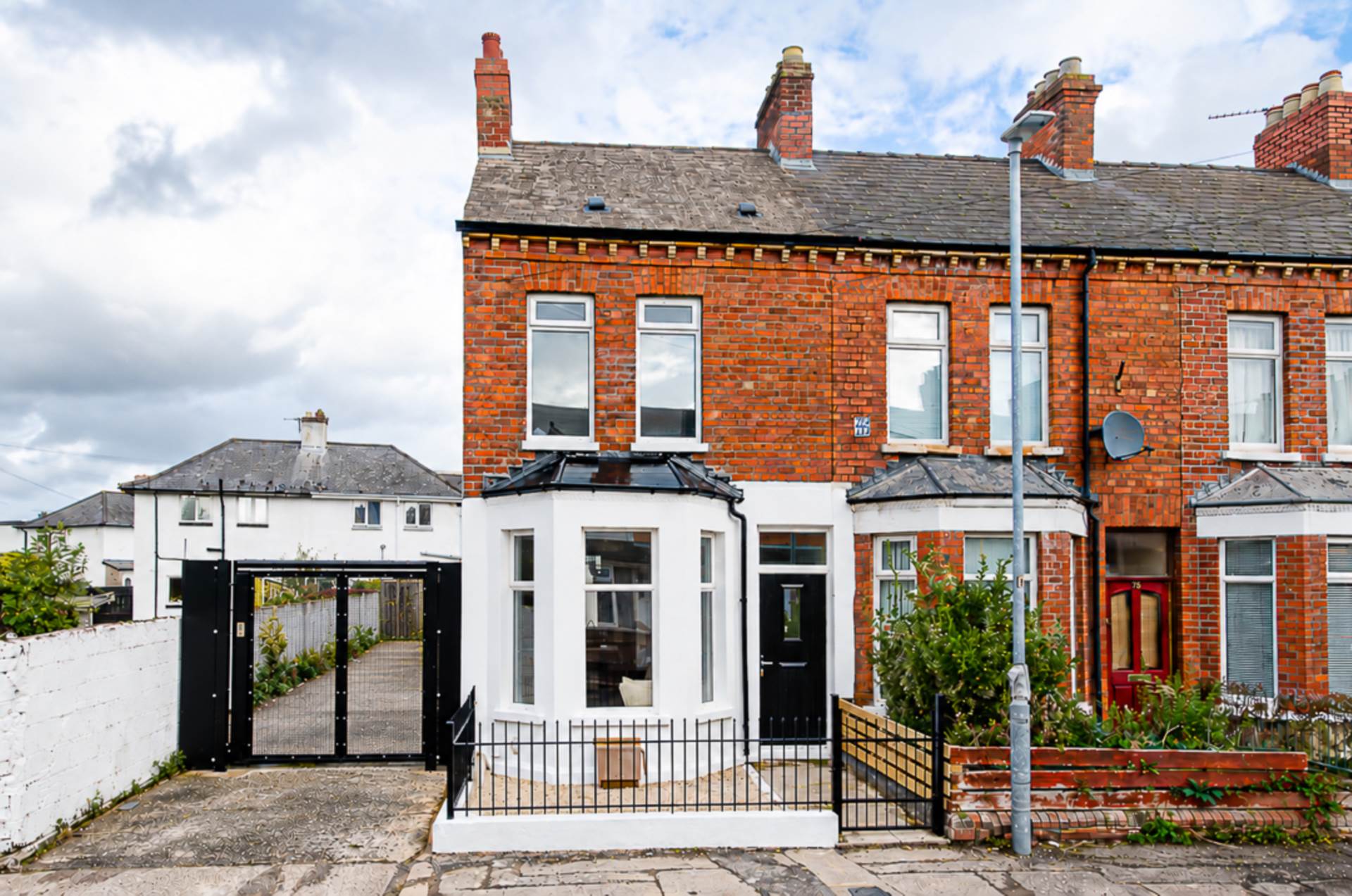 77 Reid Street