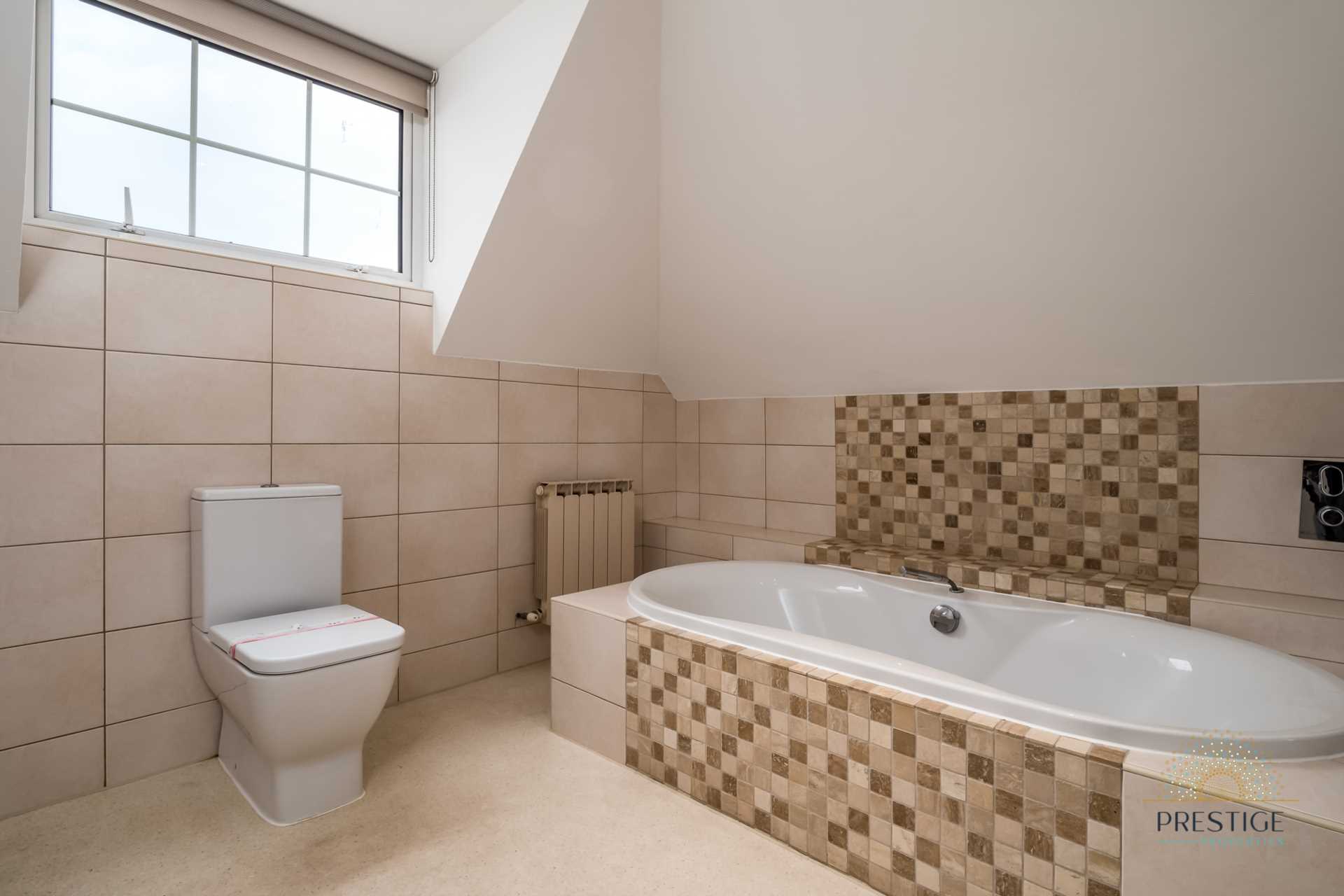 ST CLEMENT, Image 13