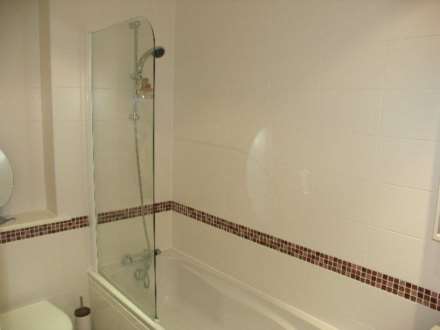 New Street - QUALIFIED, Image 3