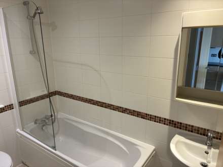 New Street - QUALIFIED, Image 4