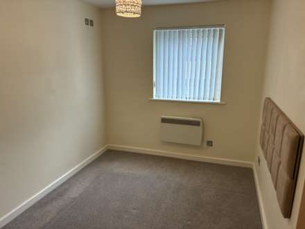 New Street - QUALIFIED, Image 6