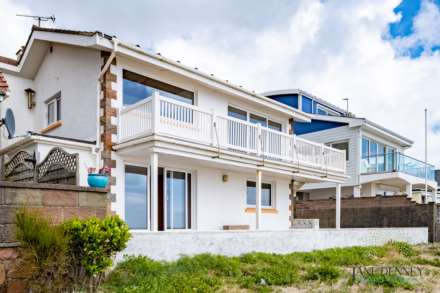 BEACH FRONT - PONTAC
