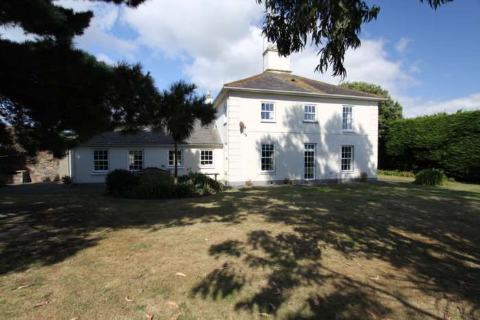 St Lawrence QUALIFIED SHORT LET to 30 June 2020  Fully furnished, Image 1
