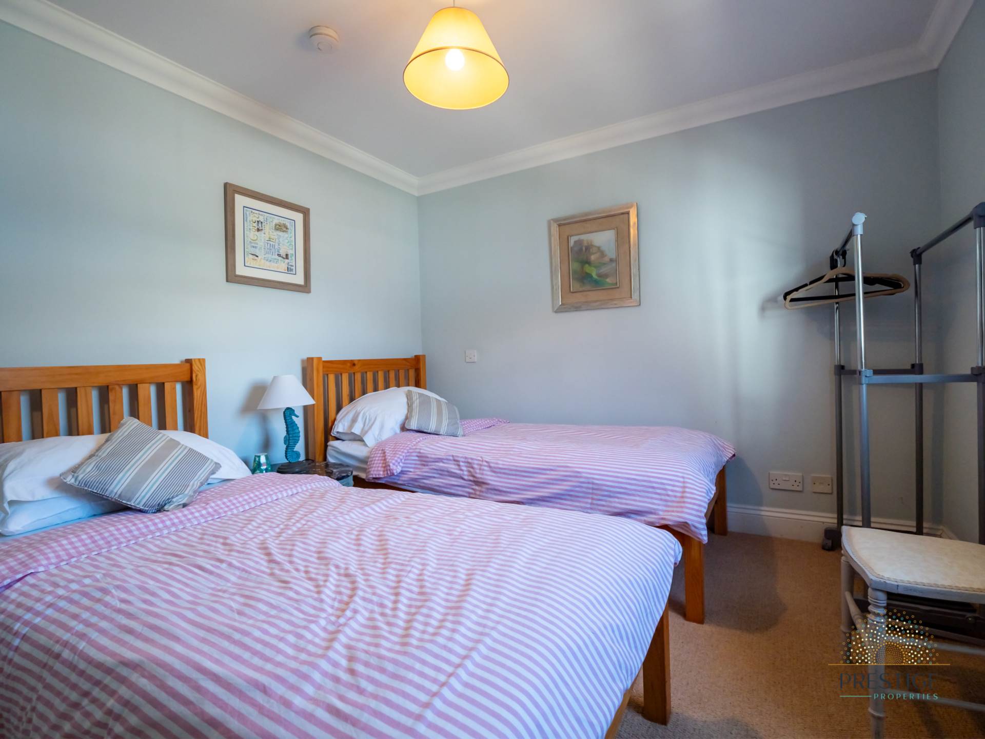 Greve de Lecq - QUALIFIED FURNISHED COASTAL COTTAGE, Image 11