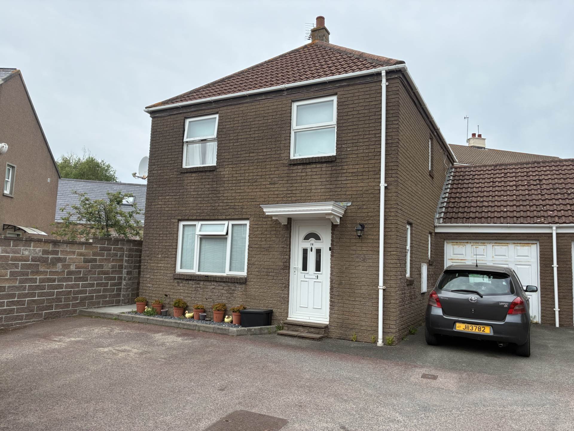 St Clement -   QUALIFIED, Image 1