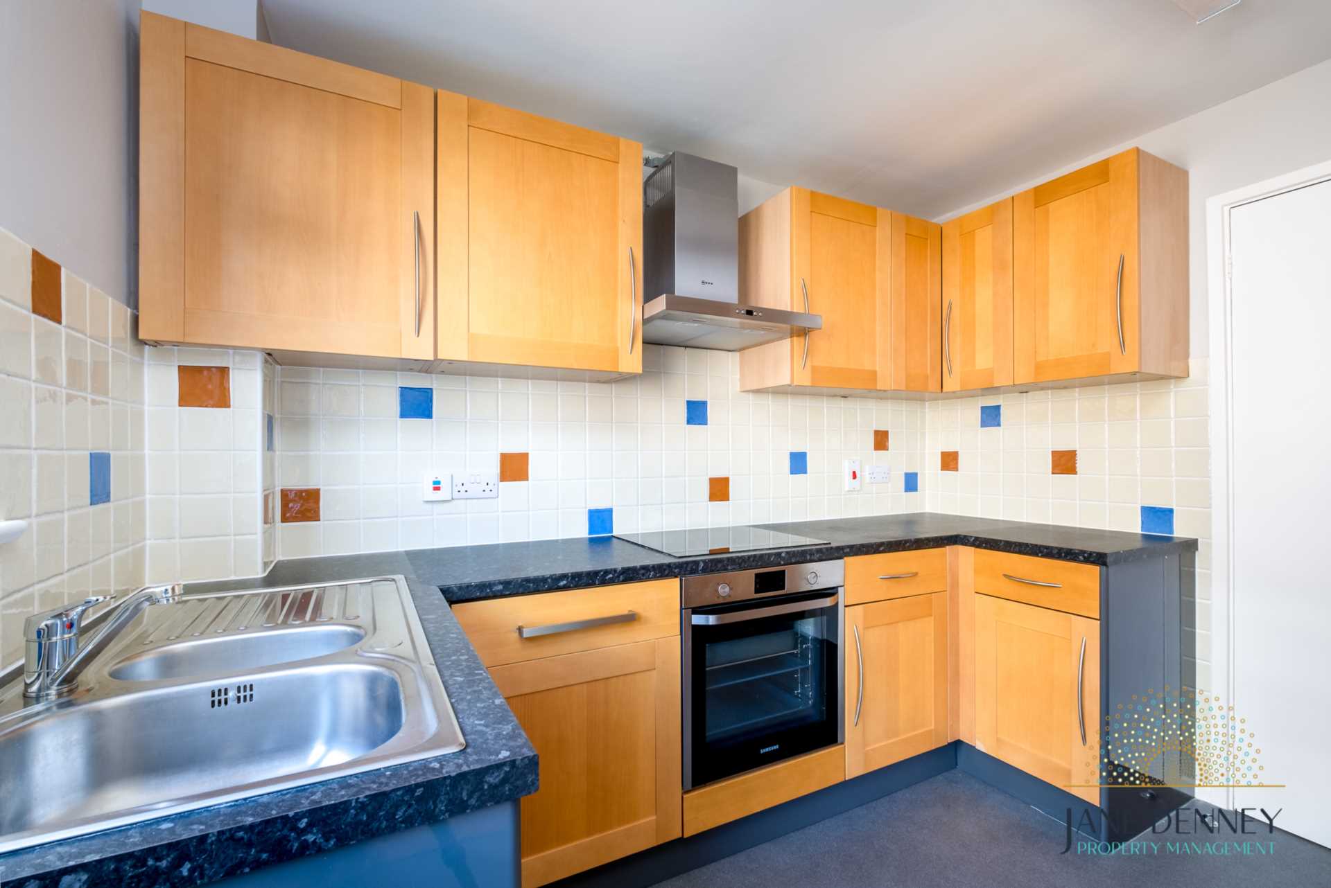 St Clement -   QUALIFIED, Image 4