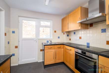 St Clement -   QUALIFIED, Image 5