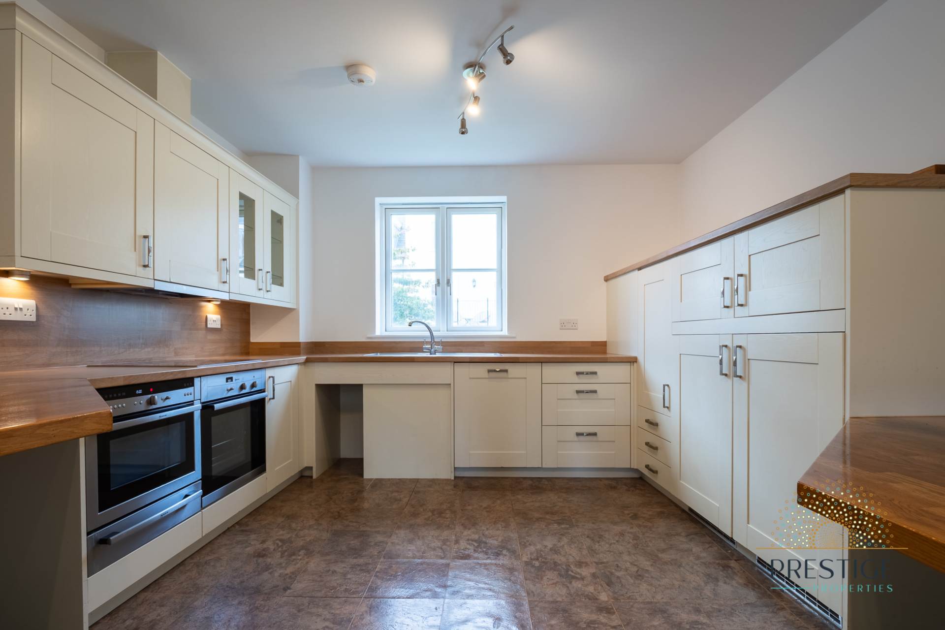 Princes Tower Road, St Saviour, Image 2