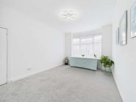 Kingsheath  Avenue, Kingspark, Image 6
