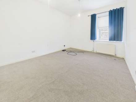 Maxwell Court, Coatbridge, Image 3